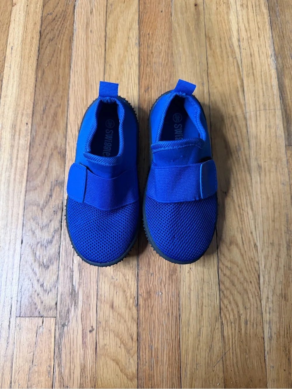 Swiggles M (7/8) Toddler water shoes